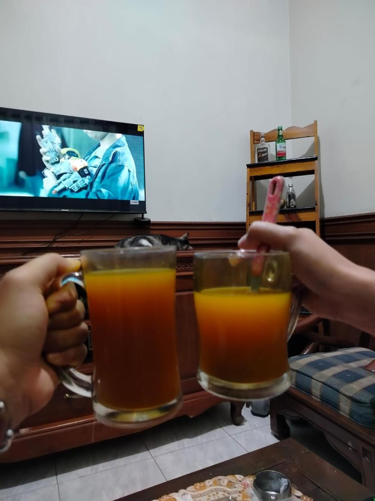 Human House Bed & Breakfast สุราบายา ภายนอก รูปภาพ